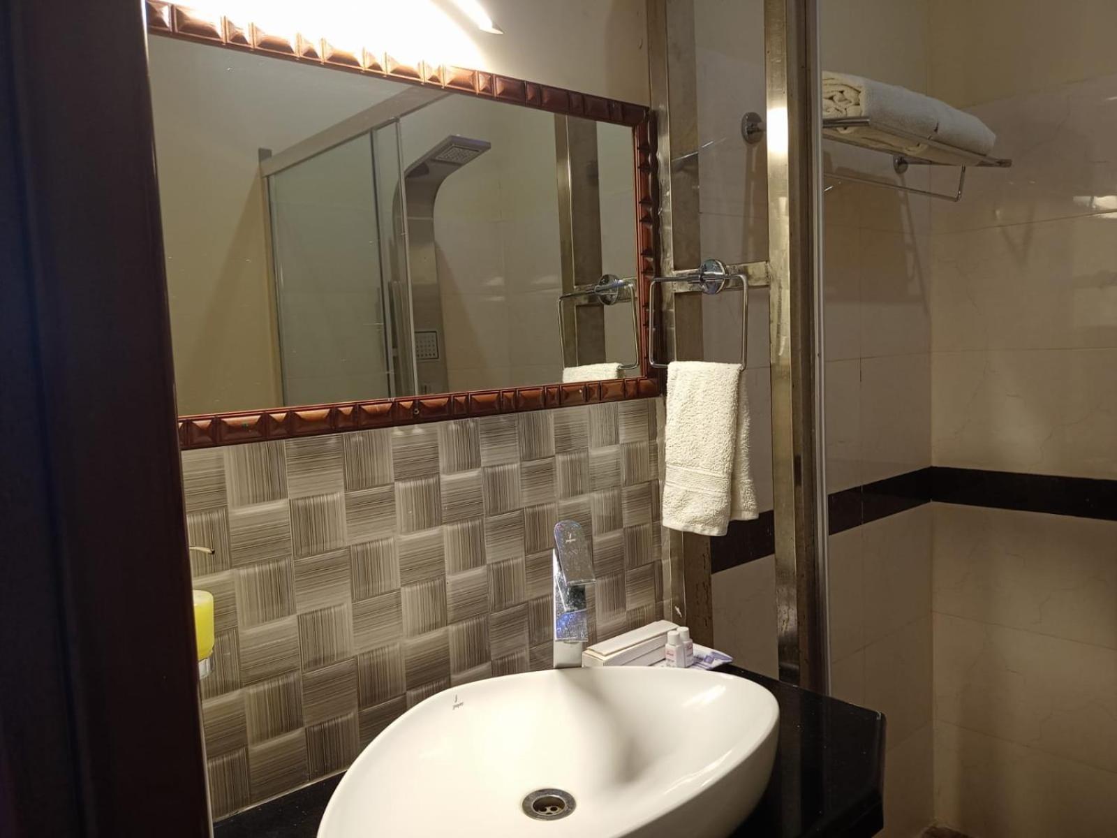 Changs Resort Kaharpara Экстерьер фото